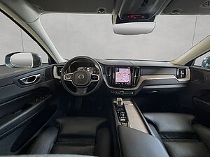 Volvo  B4 AWD  Aut Glasd BLIS HeadUpDisplay