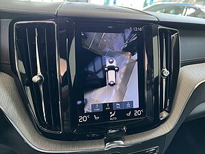 Volvo  B4 AWD  Aut Glasd BLIS HeadUpDisplay