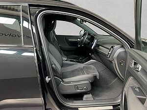 Volvo  Plus Dark