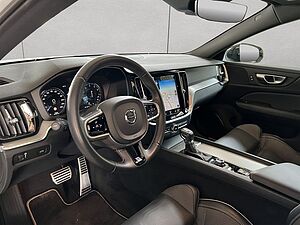 Volvo  T4  Aut PilotAssist BLIS Kamera Navi Voll-LED