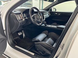 Volvo  T4  Aut PilotAssist BLIS Kamera Navi Voll-LED