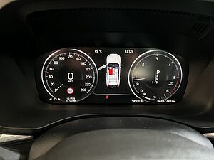 Volvo  Momentum Pro
