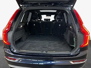 Volvo  D5 AWD  Aut Glasd Luftf 360° BLIS