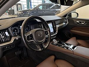 Volvo  T8 AWD Twin-Engine  PilotAssist BLIS