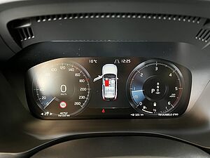 Volvo  Momentum Pro