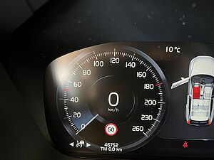 Volvo  Momentum Pro