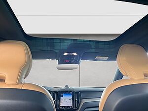 Volvo  T8 Twin-Engine AWD  Glasd PilotAssist
