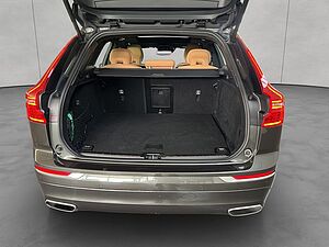 Volvo  T8 Twin-Engine AWD  Glasd PilotAssist