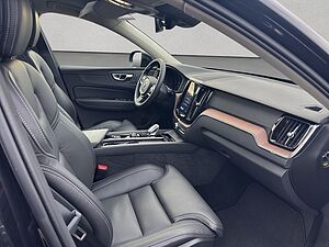 Volvo  Plus Dark