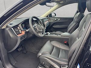Volvo  Plus Dark