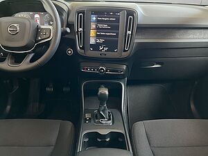 Volvo  Momentum Core