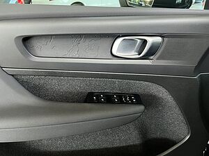 Volvo  Momentum Core
