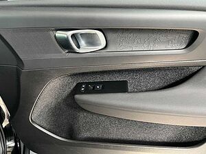 Volvo  Momentum Core