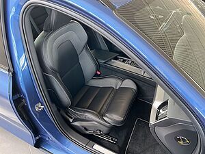 Volvo  T4  Aut Glasd PilotAssist BLIS Navi