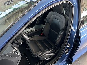 Volvo  T4  Aut Glasd PilotAssist BLIS Navi