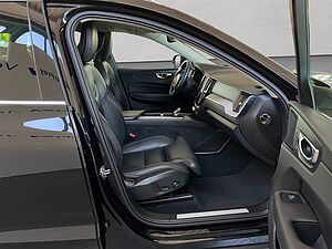 Volvo  B4 AWD  Aut Belüftete-Massagesitze