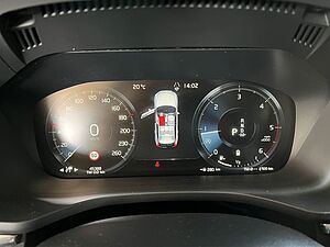 Volvo  Momentum Pro
