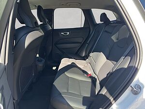 Volvo  Plus Dark