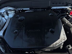 Volvo  Plus Dark