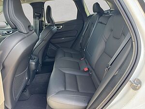 Volvo  Plus Dark