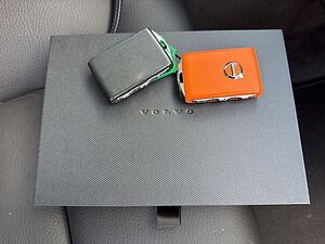 Volvo  Plus Dark
