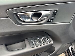 Volvo  Plus Dark