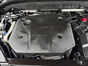 Volvo  Plus Dark