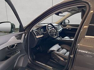 Volvo  Momentum Pro