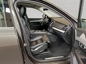 Volvo  Momentum Pro