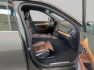 Volvo  Momentum Pro