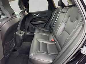 Volvo  Plus Dark