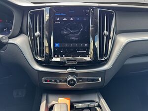 Volvo  Momentum Pro