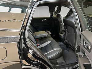 Volvo  Plus Dark