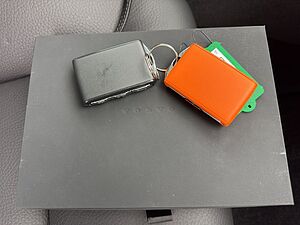 Volvo  Plus Bright