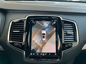 Volvo  Ultimate Dark