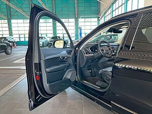 Volvo  Ultimate Dark