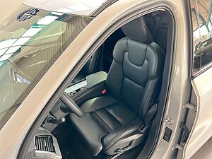 Volvo  Ultimate Dark