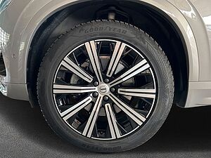 Volvo  Ultimate Dark