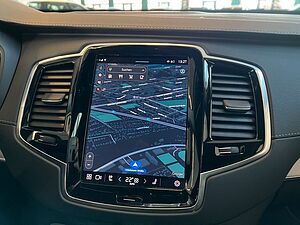 Volvo  Ultimate Dark