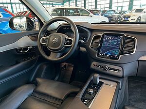 Volvo  Ultimate Dark