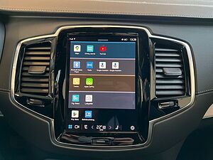 Volvo  Ultimate Dark