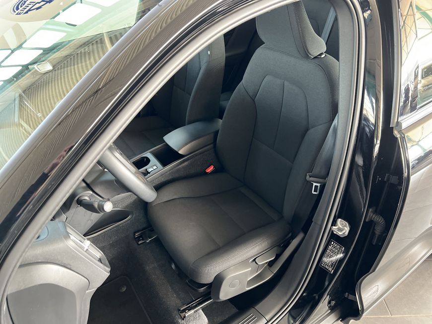 Volvo  Momentum Core