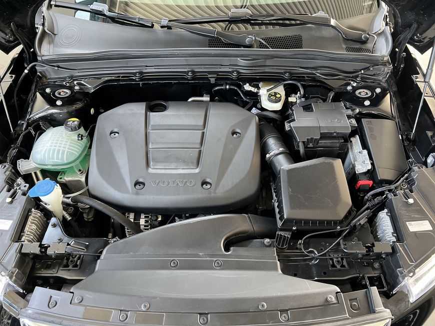 Volvo  Momentum Core