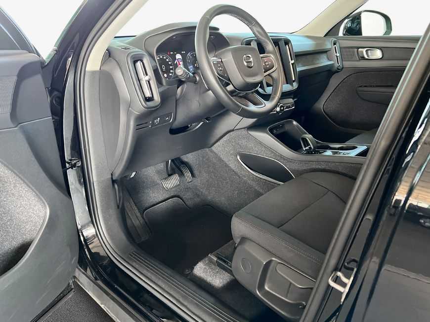 Volvo  Momentum Core