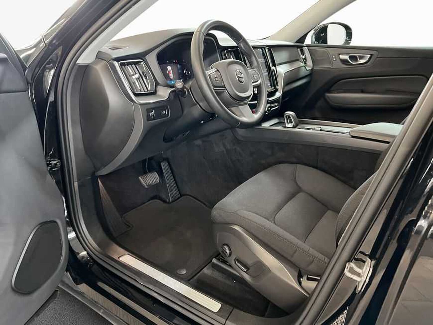 Volvo  Momentum Pro