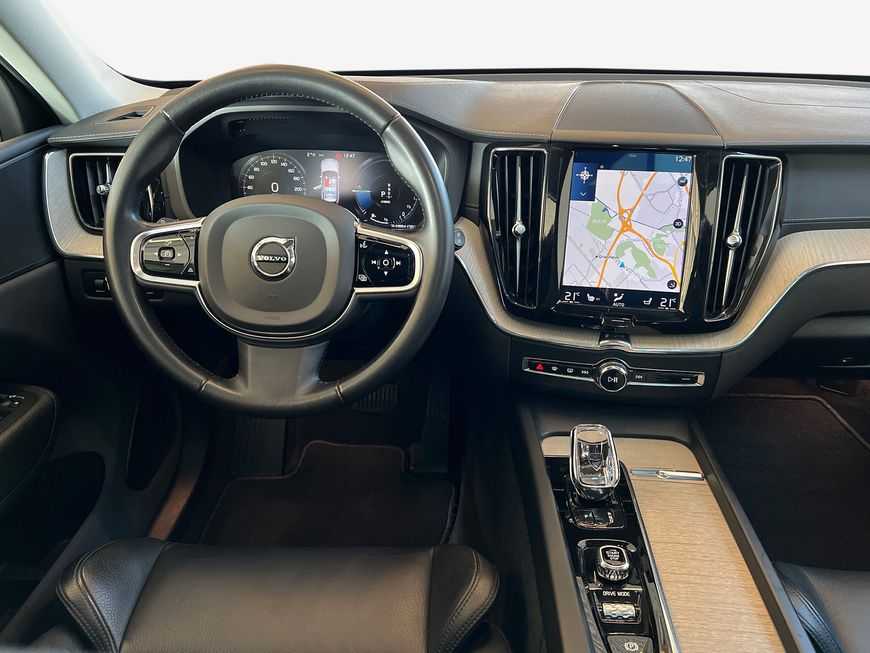 Volvo  T8 Twin-Engine AWD  Pano-Glasdach