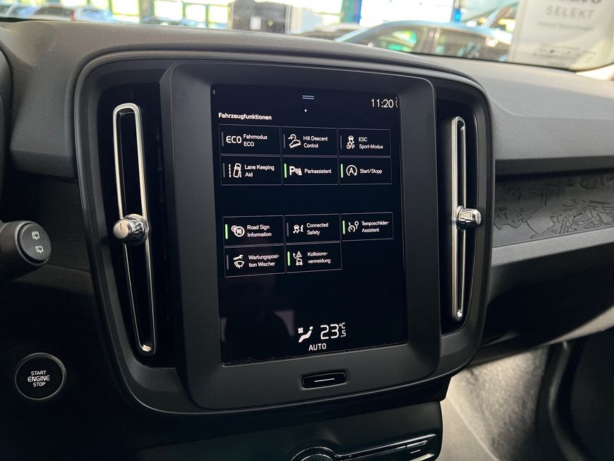 Volvo  Momentum Core