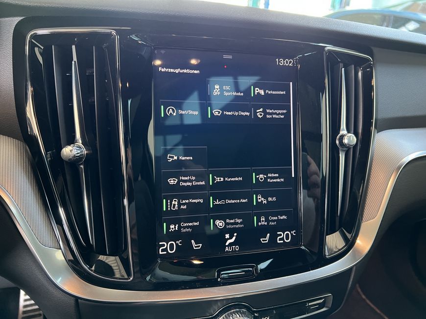 Volvo  T6 AWD  Aut Glasd HeadUp PilotAssist