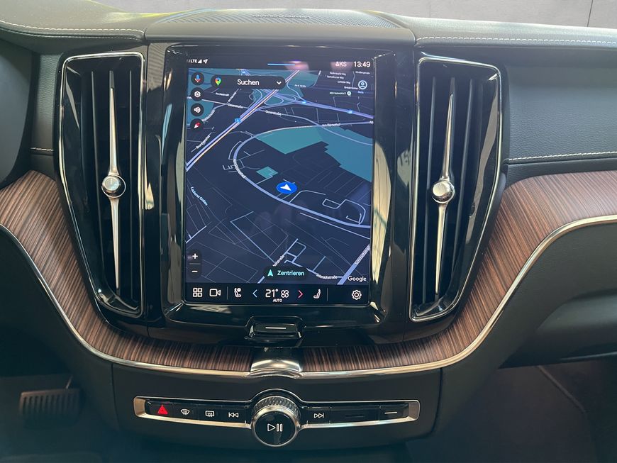 Volvo  T6 AWD Recharge  Glasd 360° PilotAssist