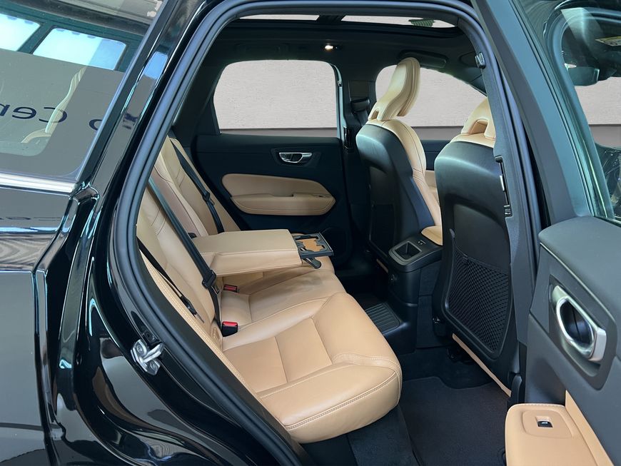 Volvo  T6 AWD Recharge  Glasd 360° PilotAssist